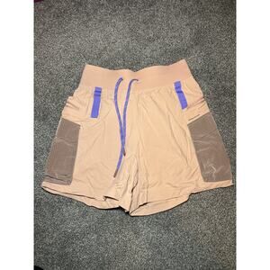 Lululemon Multi Pocket Cargo High-Rise Hiking Shorts 5" Women's Size 6 Pink Clay